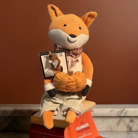 Napier NWT Beautiful Brown Gold Enamel White Rhinestone Fox Pin & Fox Decor - Picture 3 of 9